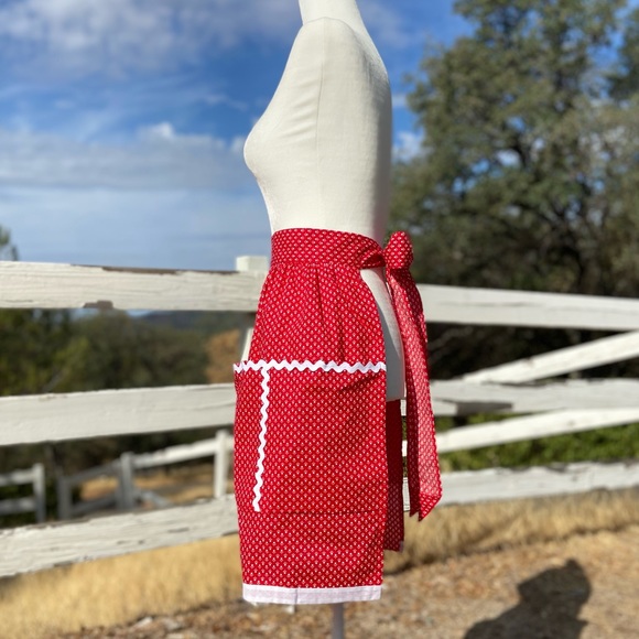 Vintage | Cottagecore Calico Rick Rack Apron - Picture 7 of 15